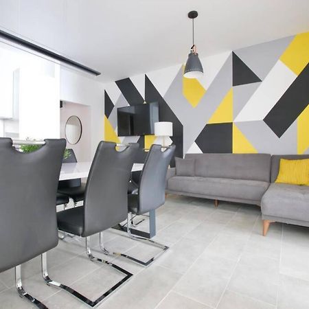 Premium Apartment By Hi5-Vaci Str. 3 Bedroom บูดาเปสต์ ภายนอก รูปภาพ