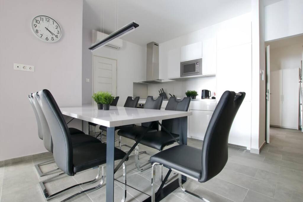 Premium Apartment By Hi5-Vaci Str. 3 Bedroom บูดาเปสต์ ภายนอก รูปภาพ