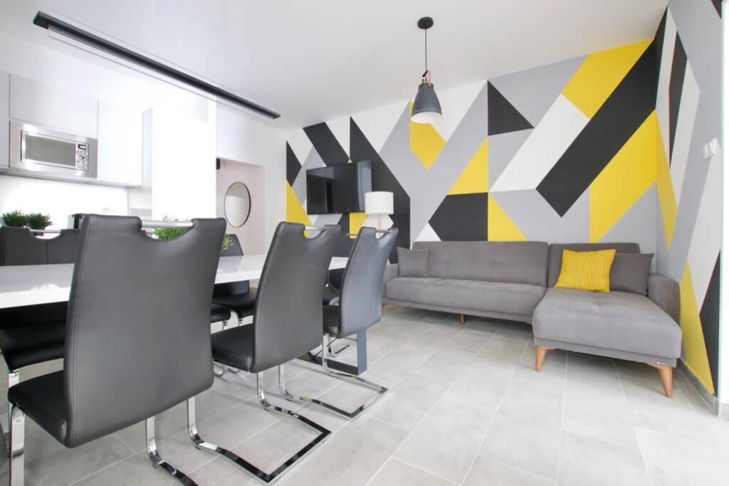Premium Apartment By Hi5-Vaci Str. 3 Bedroom บูดาเปสต์ ภายนอก รูปภาพ