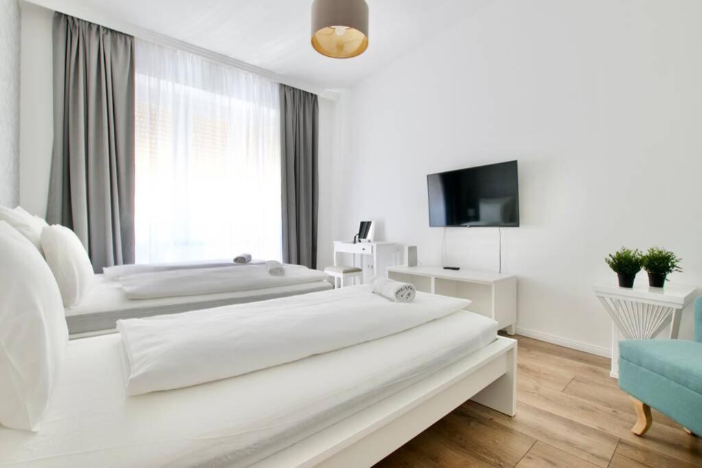 Premium Apartment By Hi5-Vaci Str. 3 Bedroom บูดาเปสต์ ภายนอก รูปภาพ